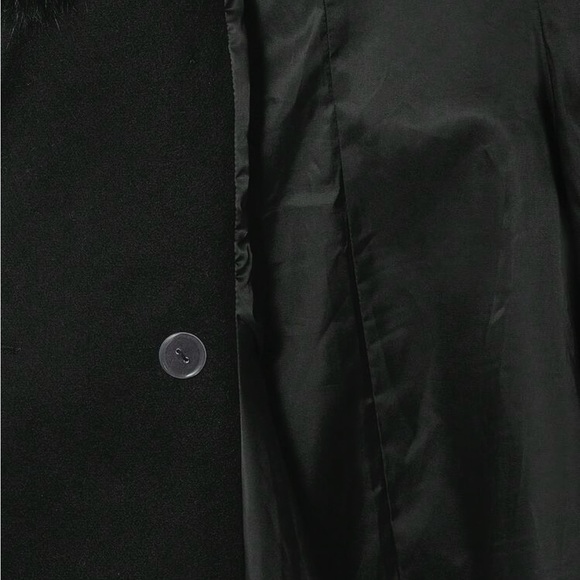 Elegant Couture Coat - Picture 11 of 16